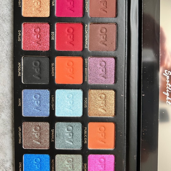 OPV Beauty Spotlight Pallette - Picture 4 of 4